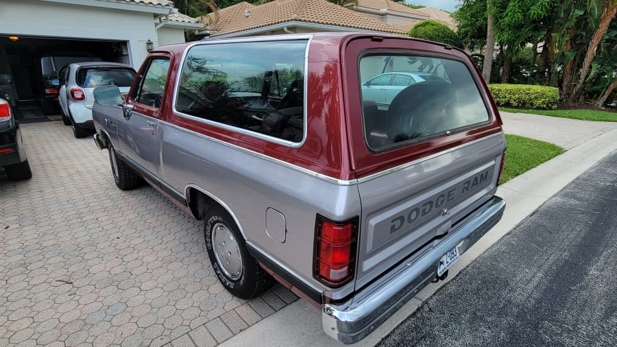 1989 Dodge Ramcharger - Image 9 of 11