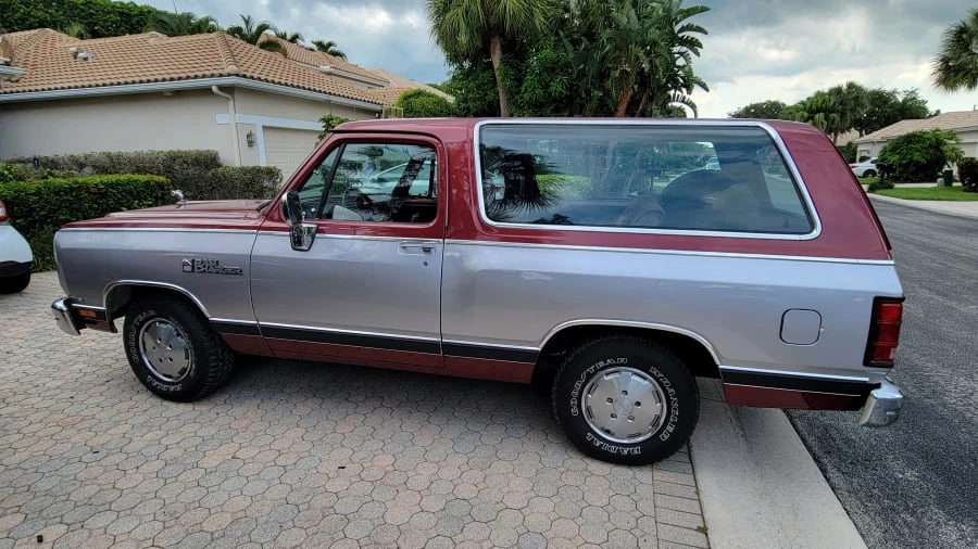 1989 Dodge Ramcharger - Image 8 of 11