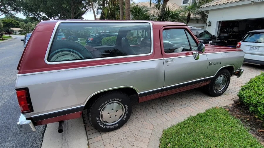 1989 Dodge Ramcharger - Image 7 of 11