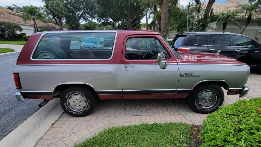 1989 Dodge Ramcharger - Image 6 of 11