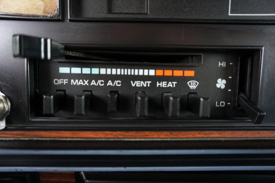 1989 Dodge Ramcharger - Image 22 of 30