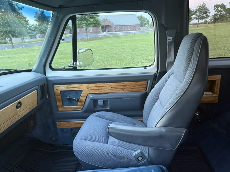 1989 Dodge Ramcharger - Image 8 of 15