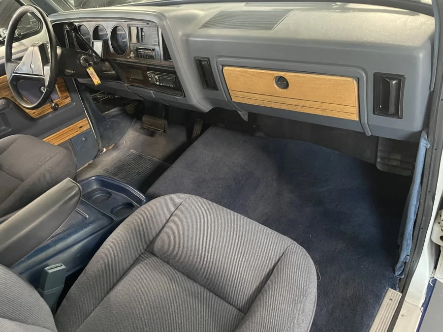 1989 Dodge Ramcharger - Image 14 of 15