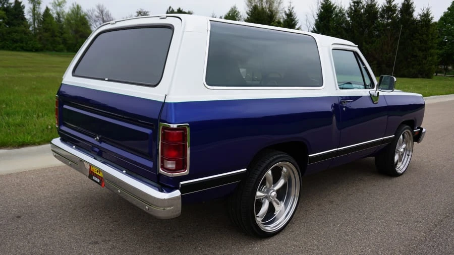 1989 Dodge Ramcharger - Image 12 of 30