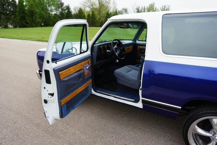 1989 Dodge Ramcharger - Image 23 of 30