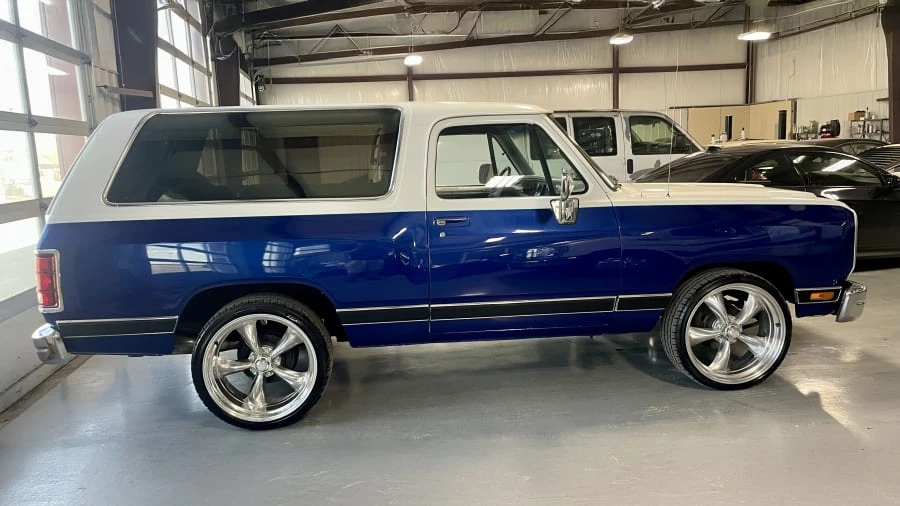 1989 Dodge Ramcharger - Image 2 of 15