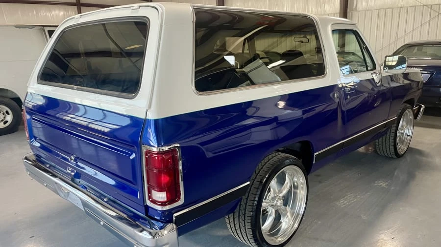 1989 Dodge Ramcharger - Image 3 of 15