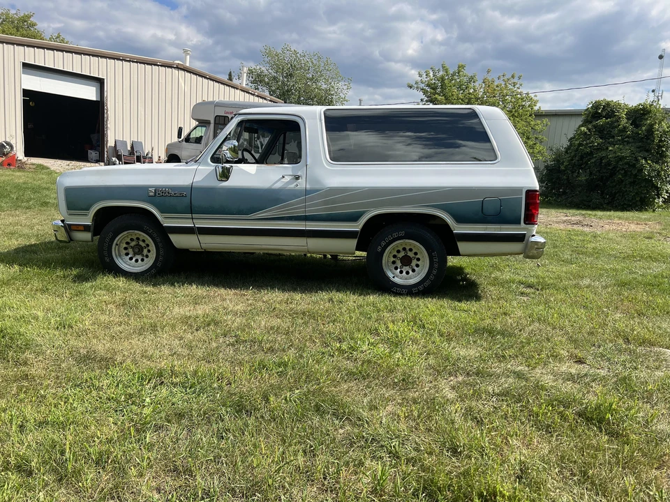 1989 Dodge Ramcharger - Image 10 of 31