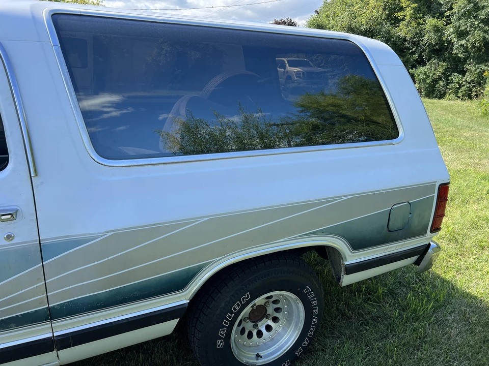 1989 Dodge Ramcharger - Image 22 of 31