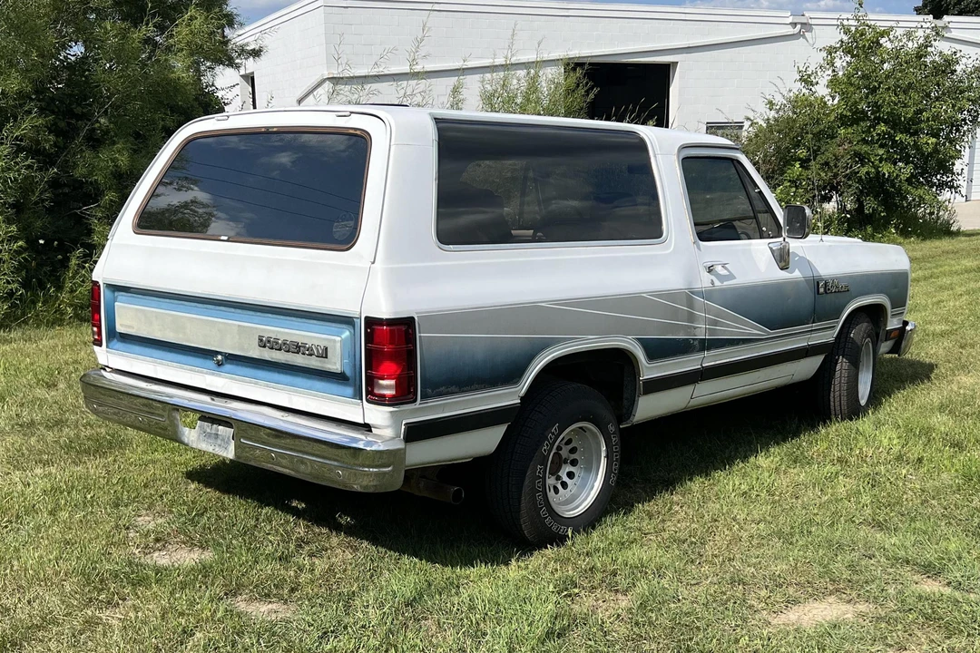 1989 Dodge Ramcharger - Image 4 of 31