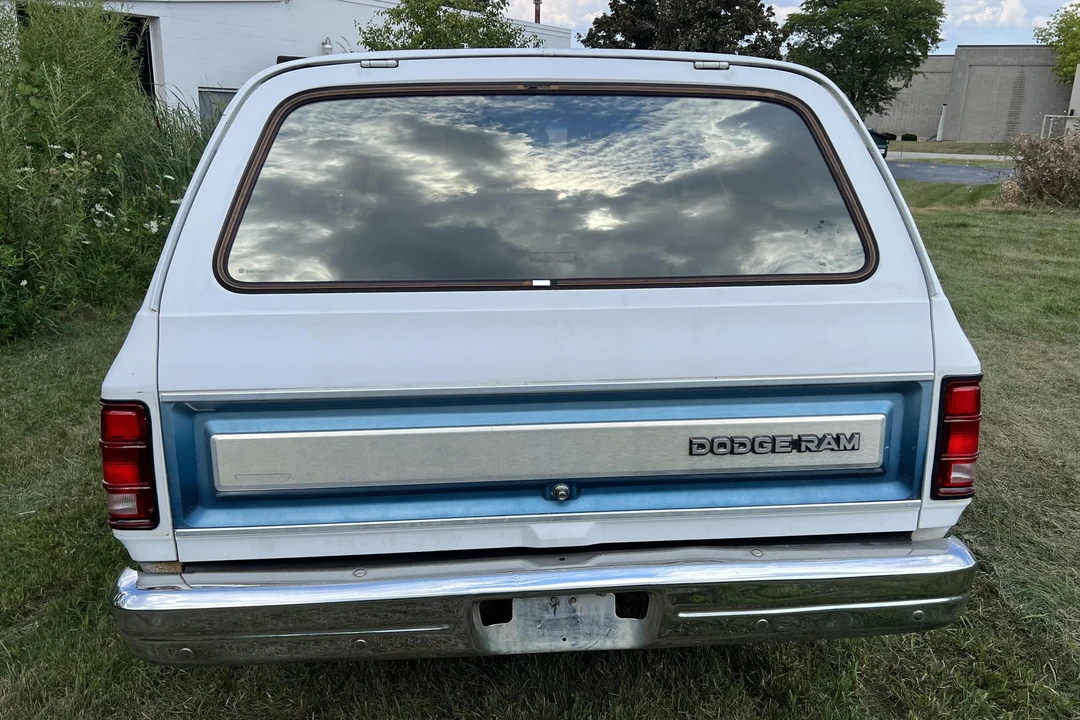 1989 Dodge Ramcharger - Image 5 of 31