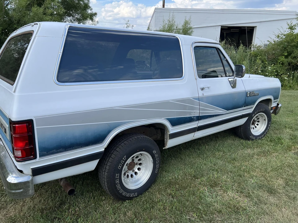 1989 Dodge Ramcharger - Image 24 of 31