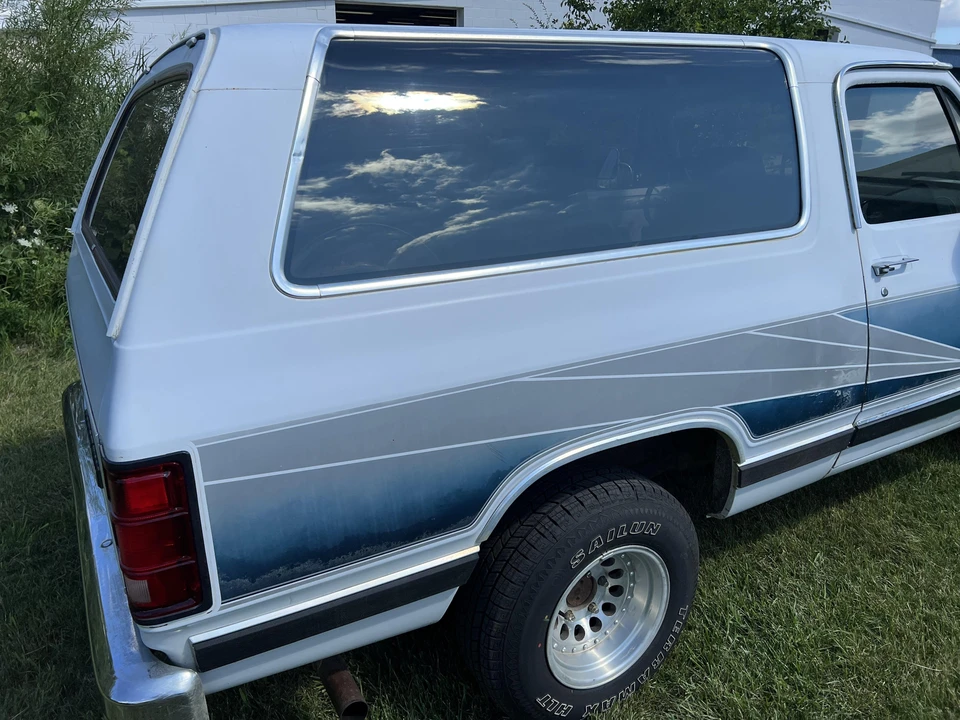 1989 Dodge Ramcharger - Image 23 of 31