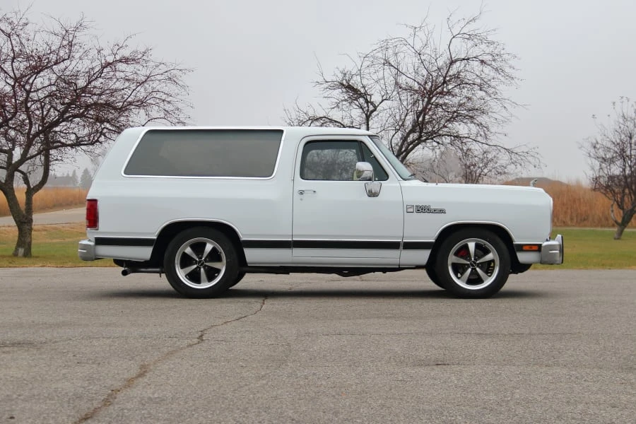 1989 Dodge Ramcharger - Image 2 of 25