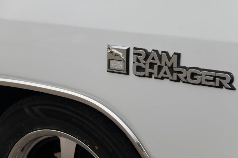 1989 Dodge Ramcharger - Image 8 of 25