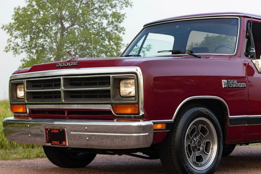 1989 Dodge Ramcharger - Image 4 of 10