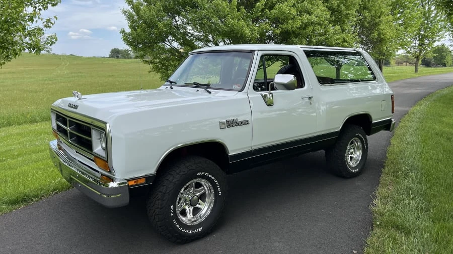 1989 Dodge Ramcharger - Image 10 of 18