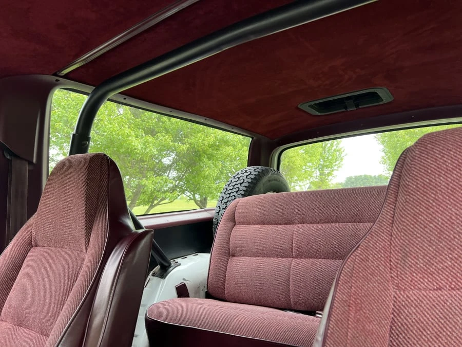 1989 Dodge Ramcharger - Image 14 of 18