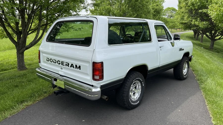 1989 Dodge Ramcharger - Image 3 of 18