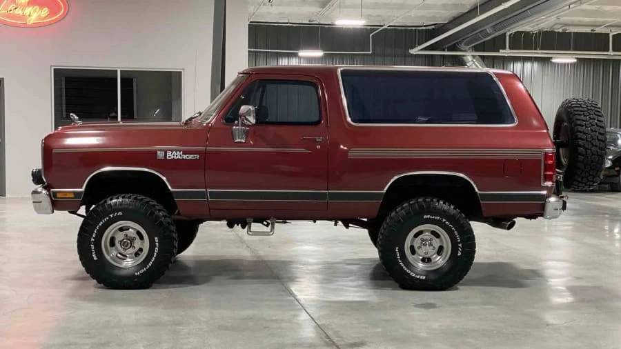 1989 Dodge Ramcharger - Image 2 of 24