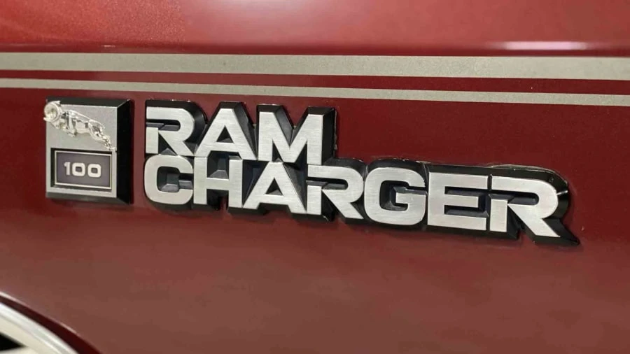 1989 Dodge Ramcharger - Image 13 of 24