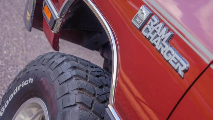 1989 Dodge Ramcharger - Image 13 of 19