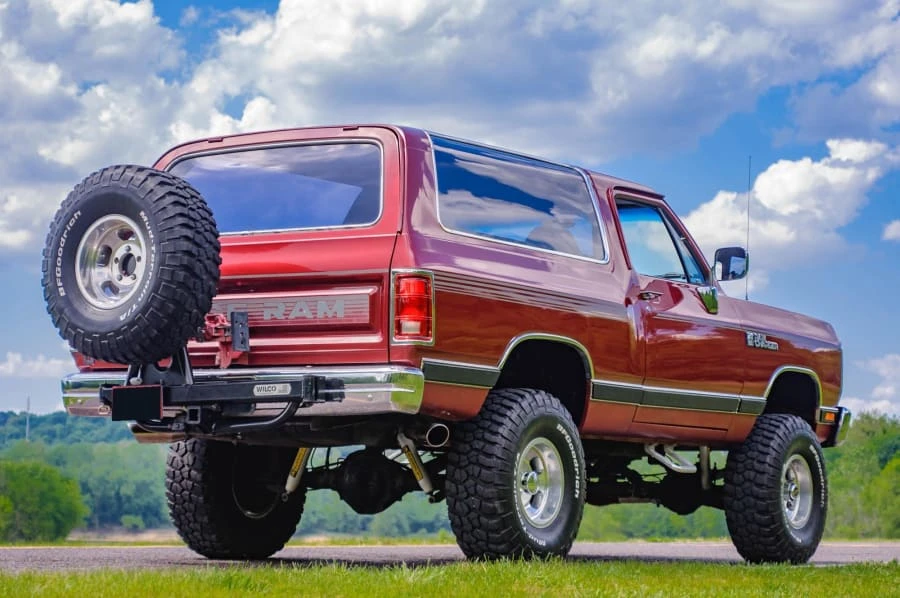 1989 Dodge Ramcharger - Image 14 of 16
