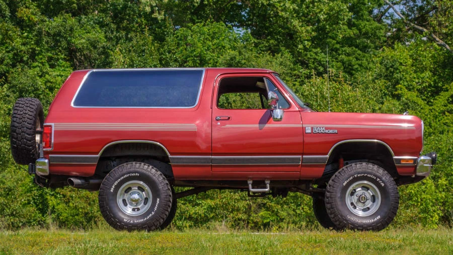 1989 Dodge Ramcharger - Image 2 of 19