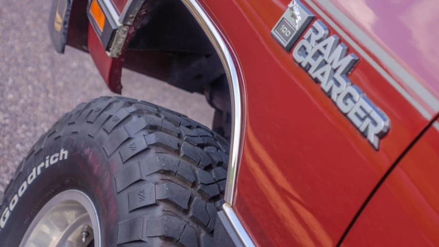1989 Dodge Ramcharger - Image 11 of 19