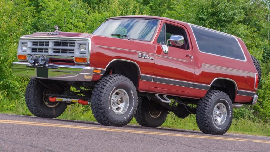 1989 Dodge Ramcharger - Image 15 of 19
