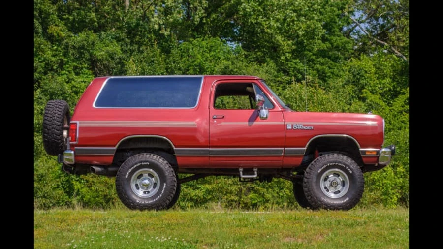 1989 Dodge Ramcharger - Image 16 of 19