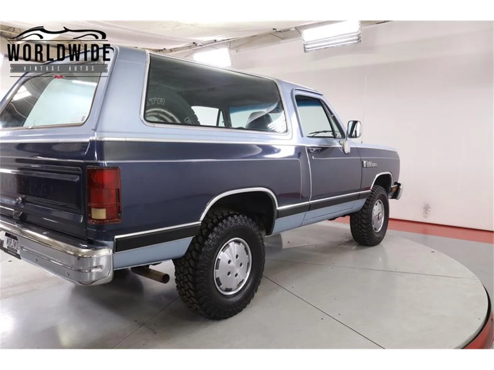 1989 Dodge Ramcharger - Image 24 of 31