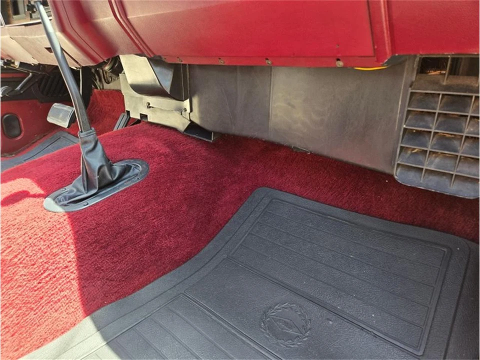 1989 Dodge Ramcharger - Image 16 of 31
