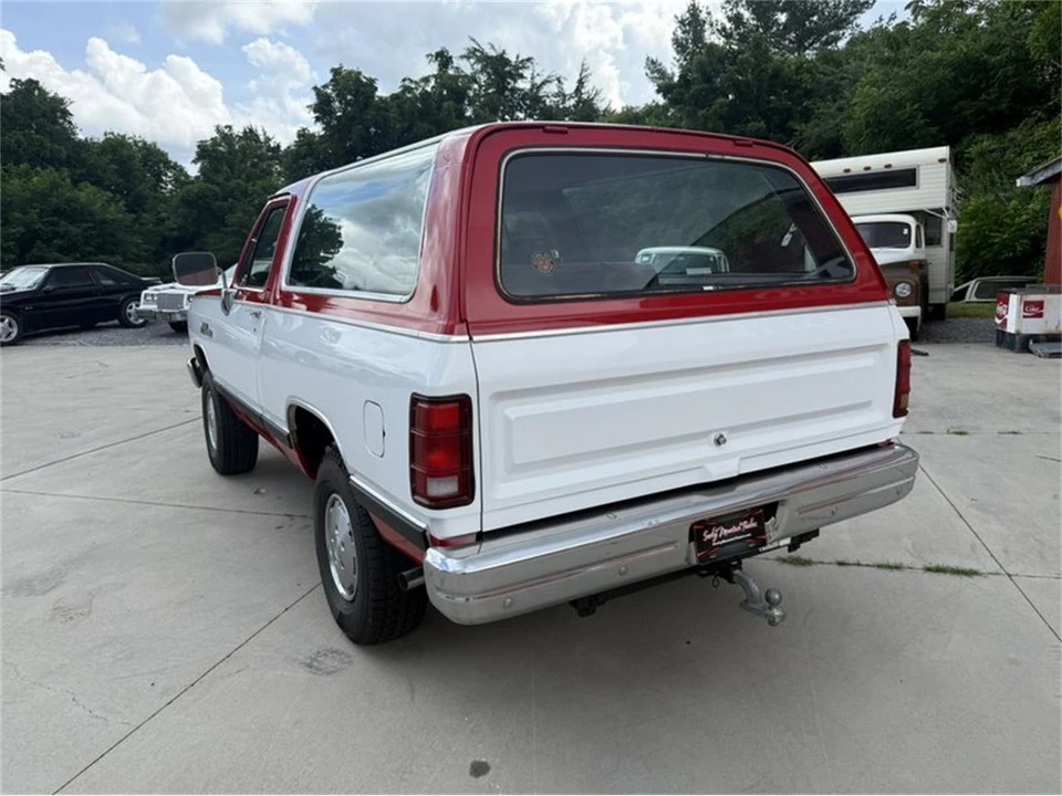 1989 Dodge Ramcharger - Image 6 of 31