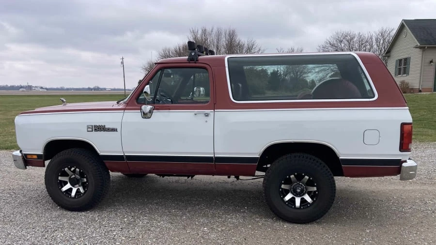 1989 Dodge Ramcharger - Image 2 of 9