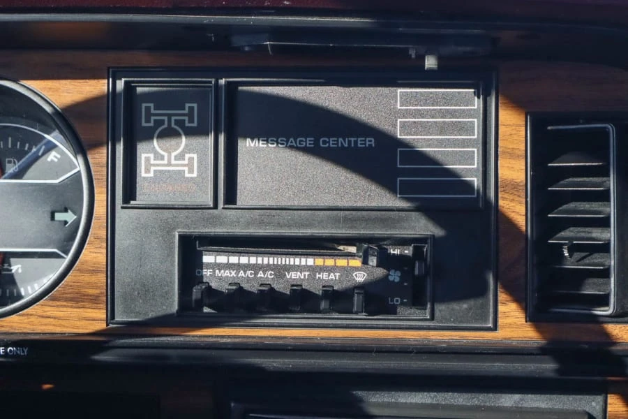1989 Dodge Ramcharger - Image 19 of 23