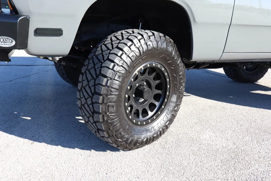 1989 Dodge Ramcharger - Image 8 of 23