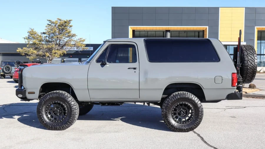 1989 Dodge Ramcharger - Image 2 of 23