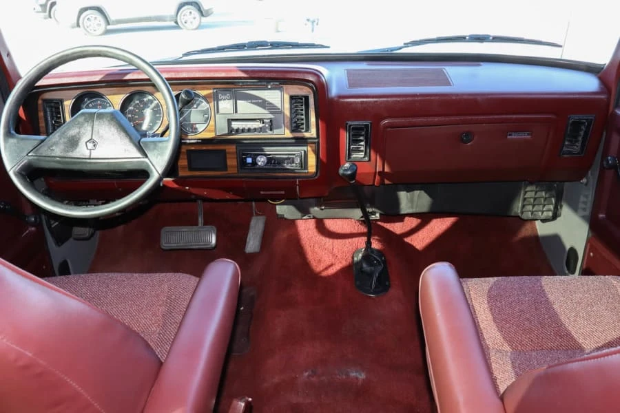 1989 Dodge Ramcharger - Image 17 of 23