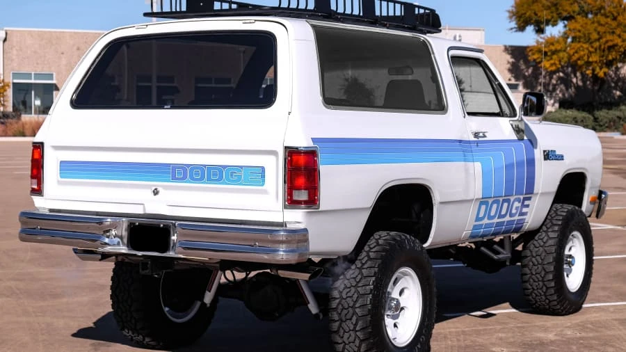 1989 Dodge Ramcharger - Image 8 of 9