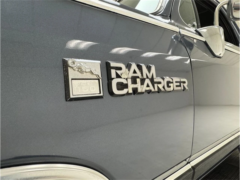 1989 Dodge Ramcharger - Image 13 of 31