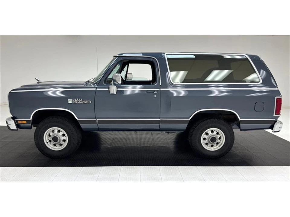 1989 Dodge Ramcharger - Image 2 of 31