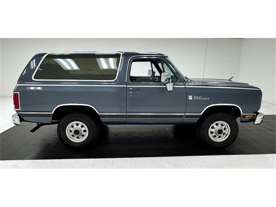 1989 Dodge Ramcharger - Image 6 of 31