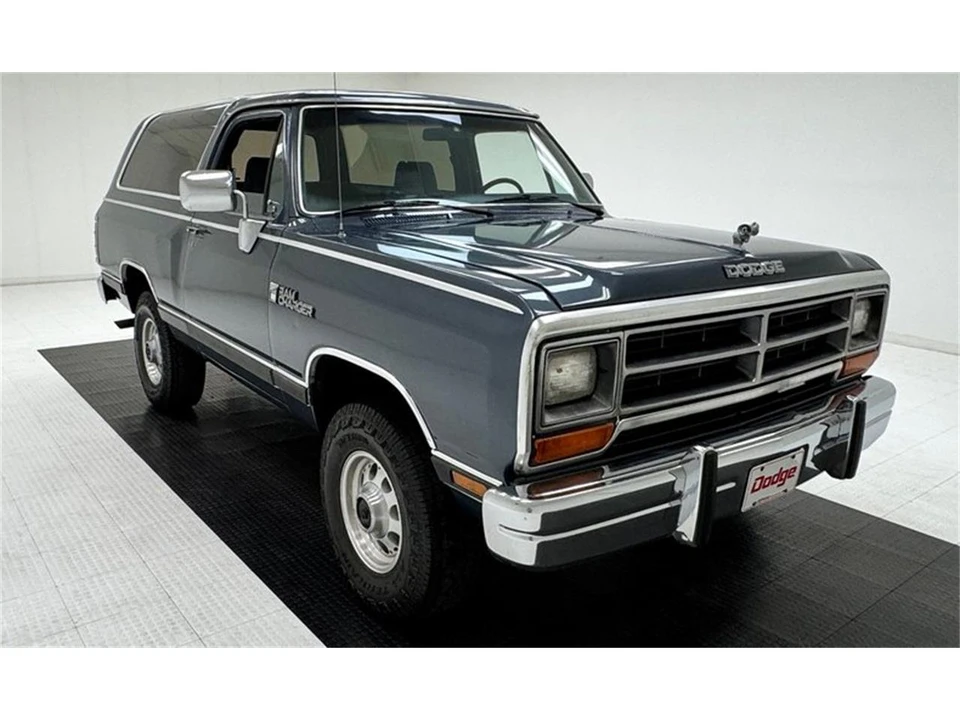 1989 Dodge Ramcharger - Image 7 of 31