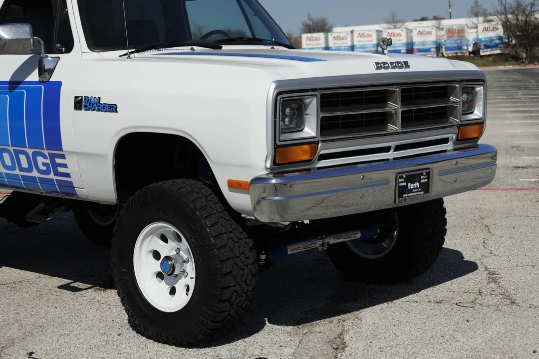 1989 Dodge Ramcharger - Image 8 of 31