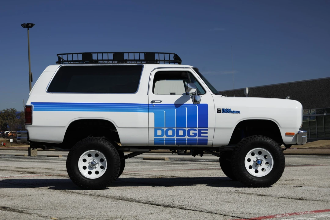 1989 Dodge Ramcharger - Image 5 of 31