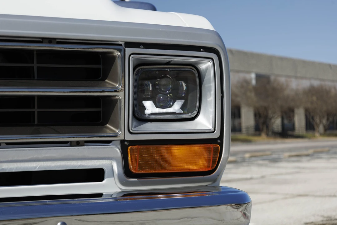 1989 Dodge Ramcharger - Image 11 of 31