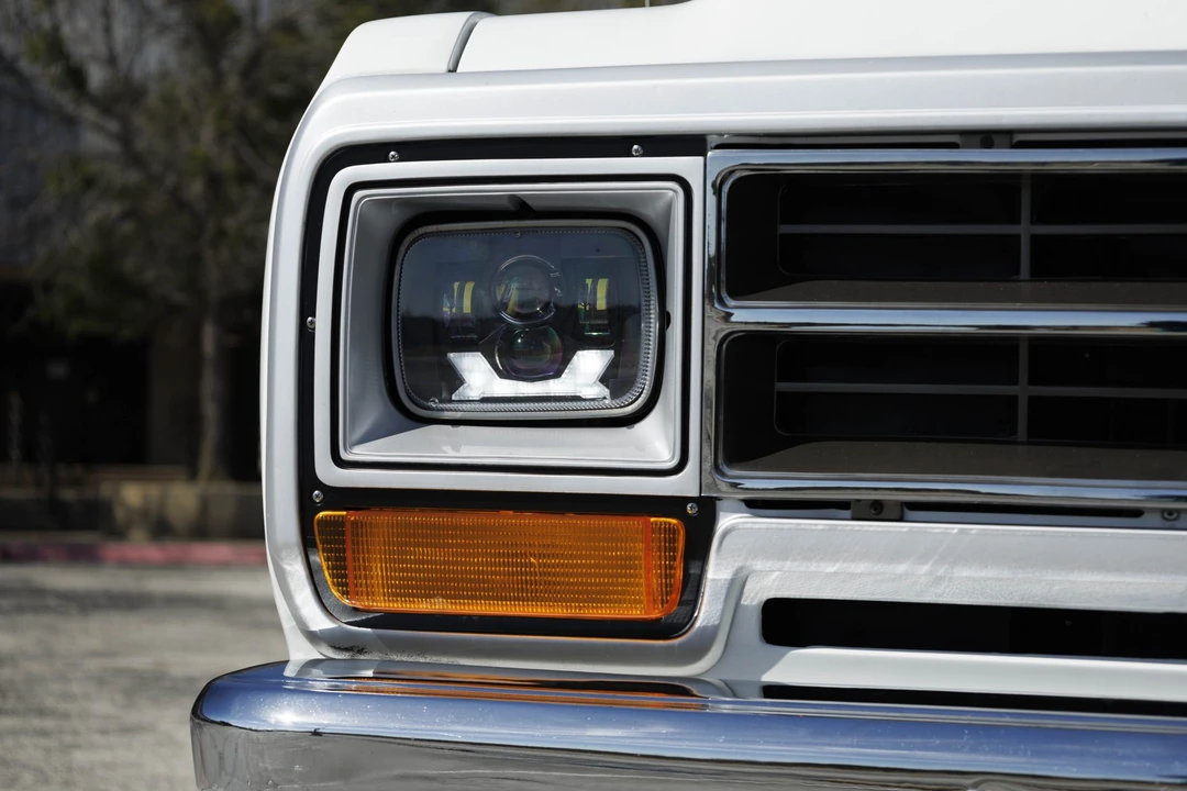 1989 Dodge Ramcharger - Image 10 of 31