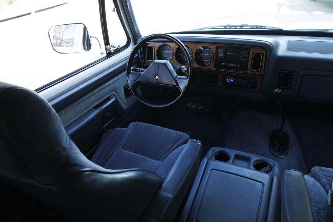 1989 Dodge Ramcharger - Image 24 of 31