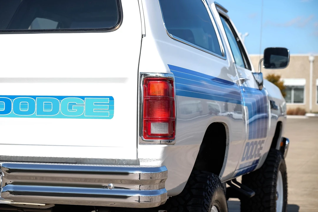 1989 Dodge Ramcharger - Image 16 of 31